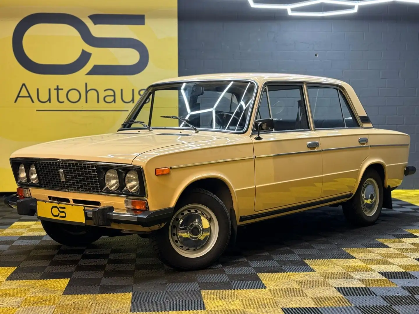 Lada 21061  1500s  *Dt. Papiere**Original Lack* H-Zul Braun - 1