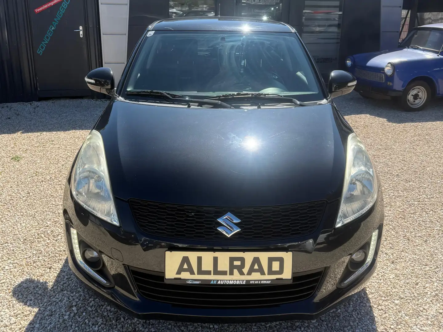 Suzuki Swift Basic Schwarz - 1