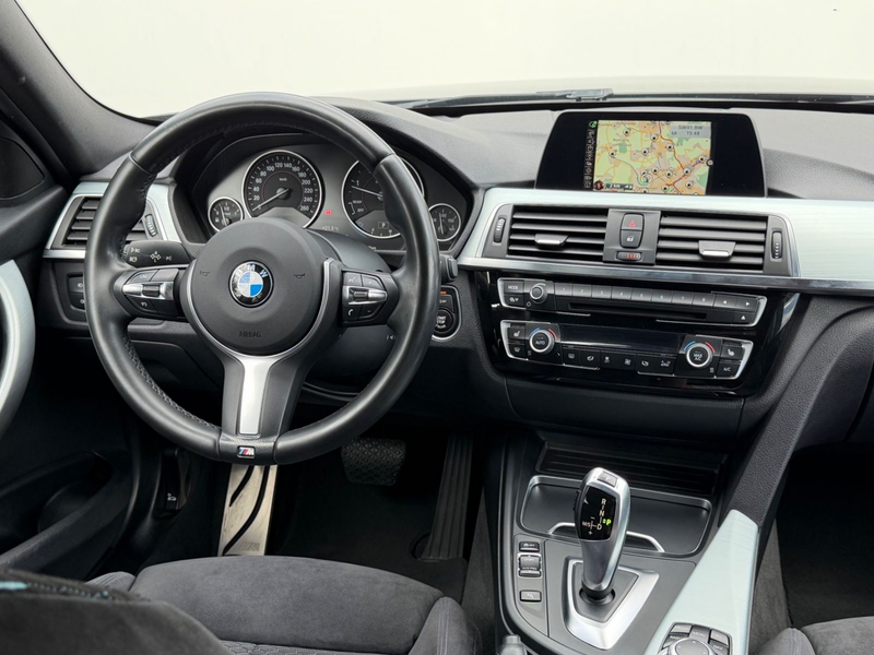 BMW 320 d xDrive M Sport LED+KEYLESS+NAVI+HIFI+PDC — photo 21