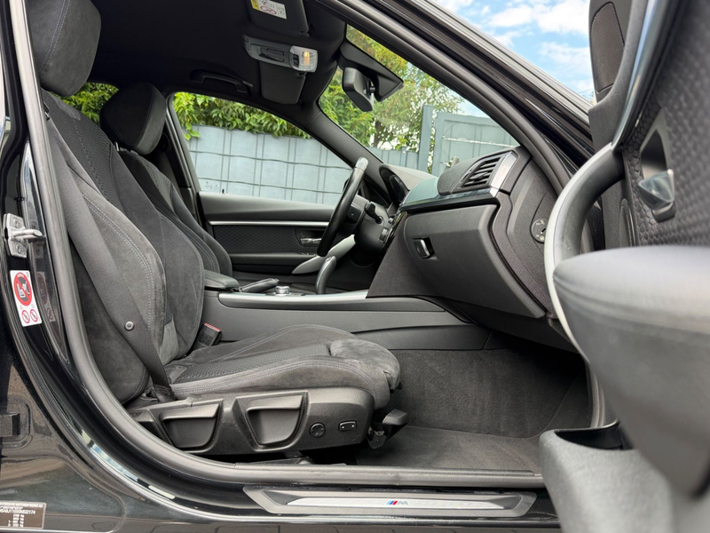BMW 320 d xDrive M Sport LED+KEYLESS+NAVI+HIFI+PDC — photo 25