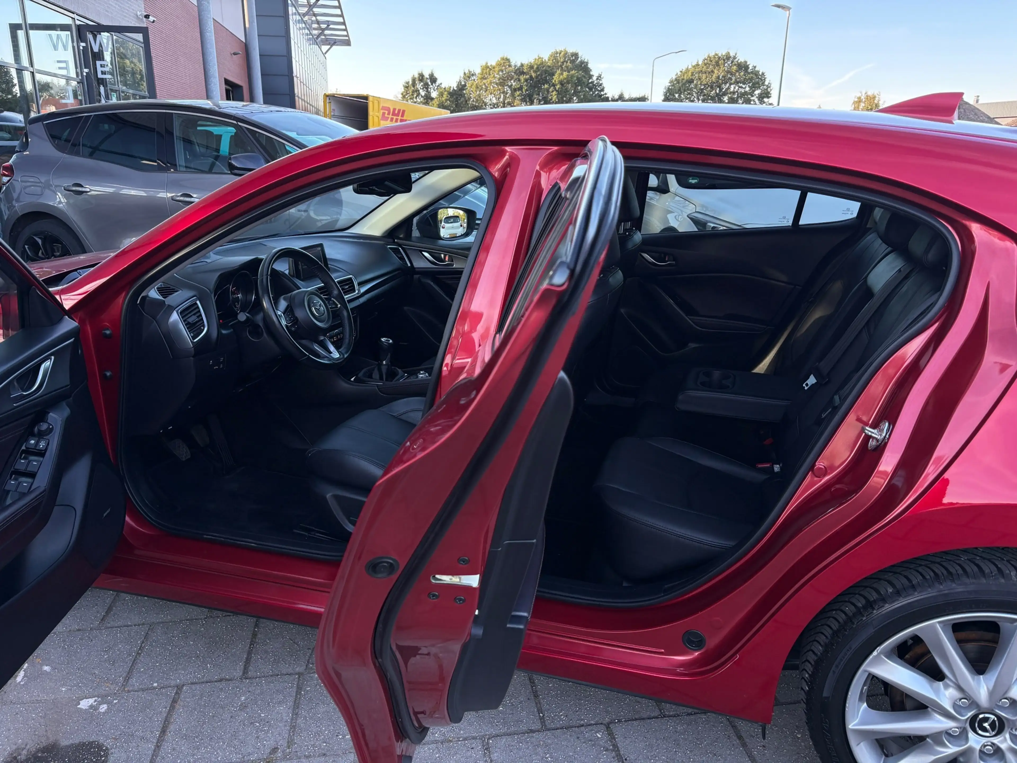 Mazda 3 2.0 SkyActiv-G 120 GT-M Leder, Apple Carplay, Stoe — photo 29