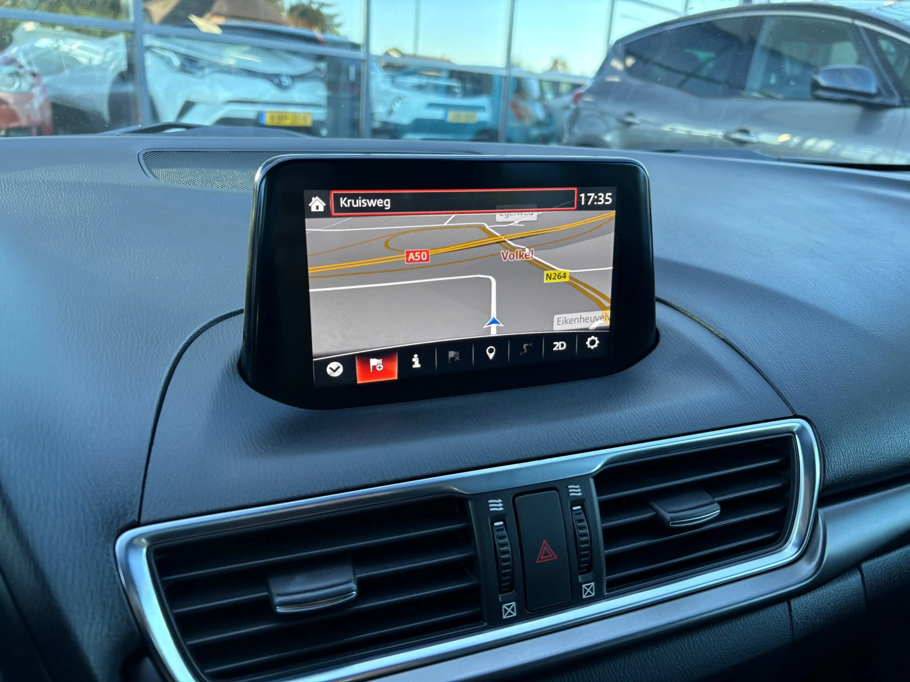 Mazda 3 2.0 SkyActiv-G 120 GT-M Leder, Apple Carplay, Stoe — photo 18