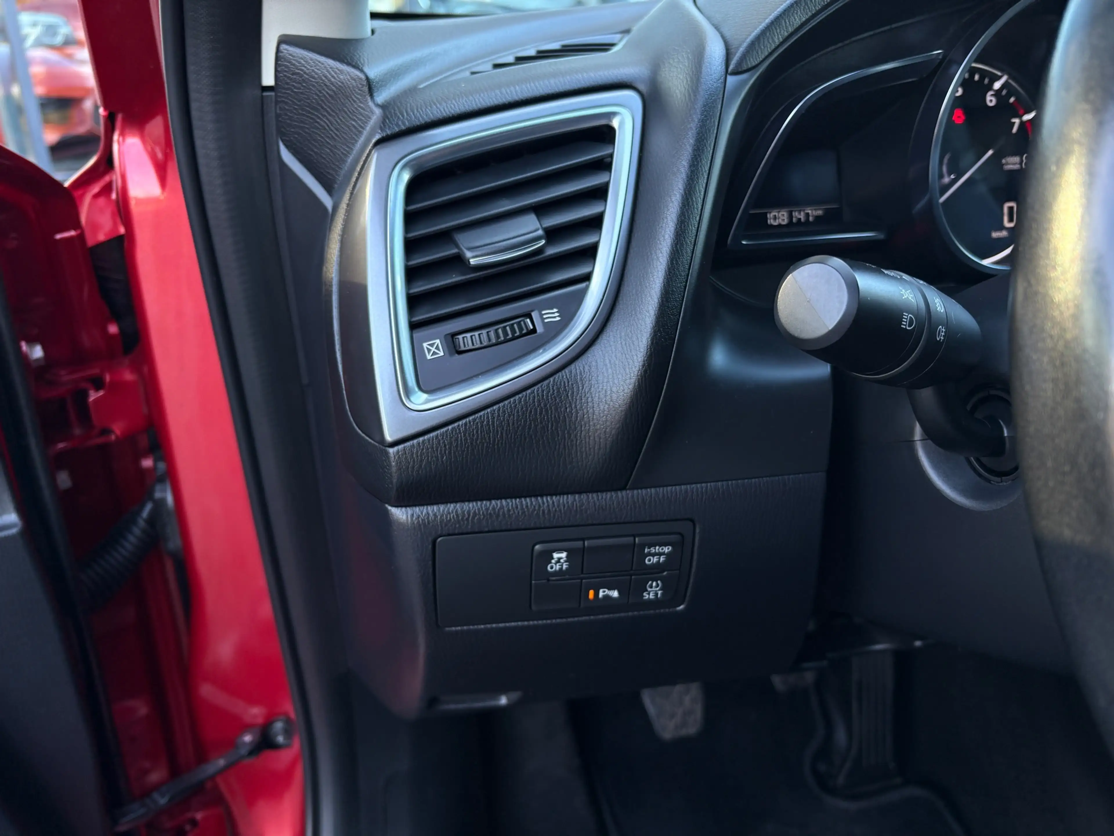Mazda 3 2.0 SkyActiv-G 120 GT-M Leder, Apple Carplay, Stoe — photo 27
