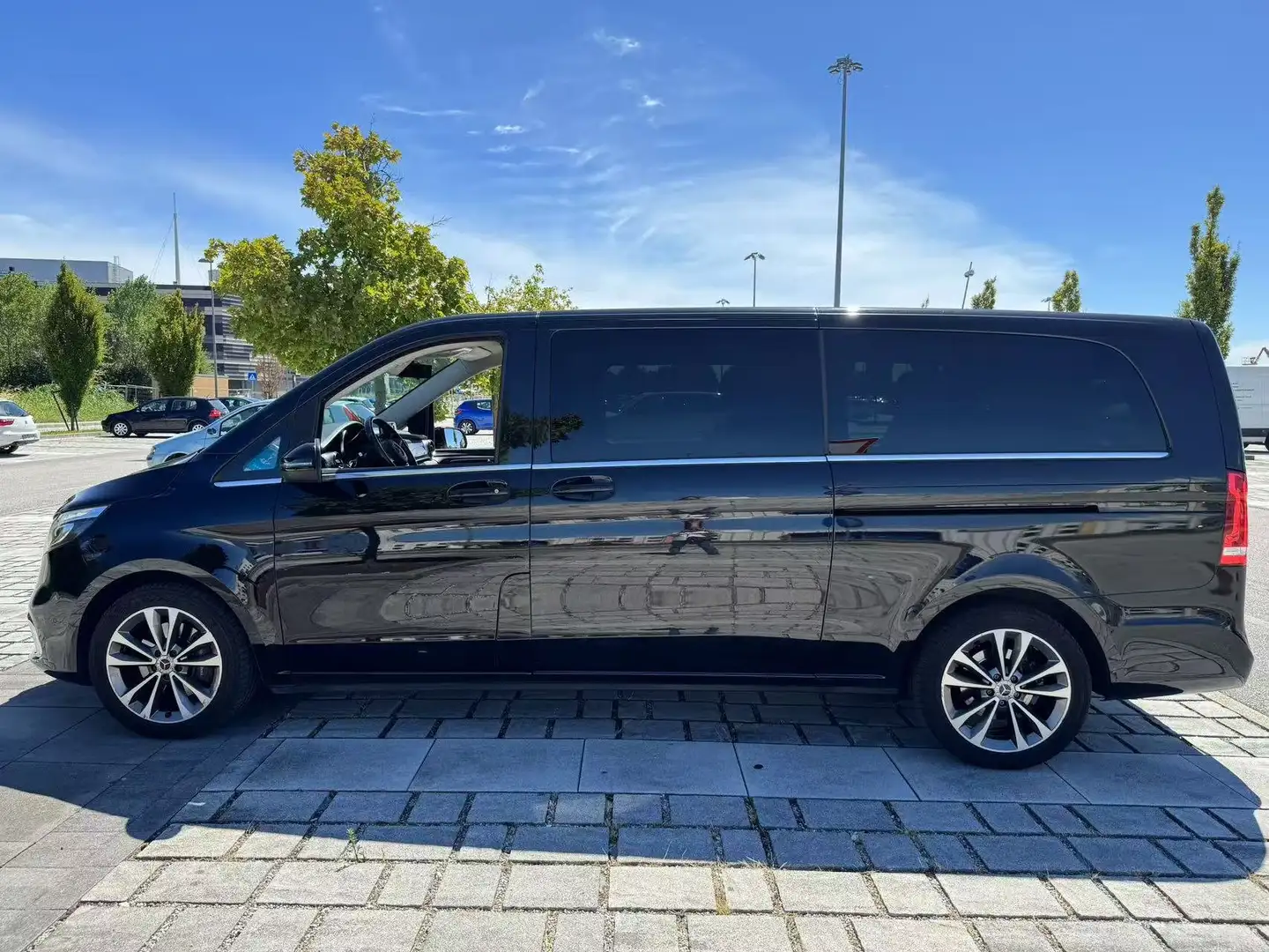 Mercedes-Benz V Classe V W447 2020 Extralong 250d Premium Business Noir - 1