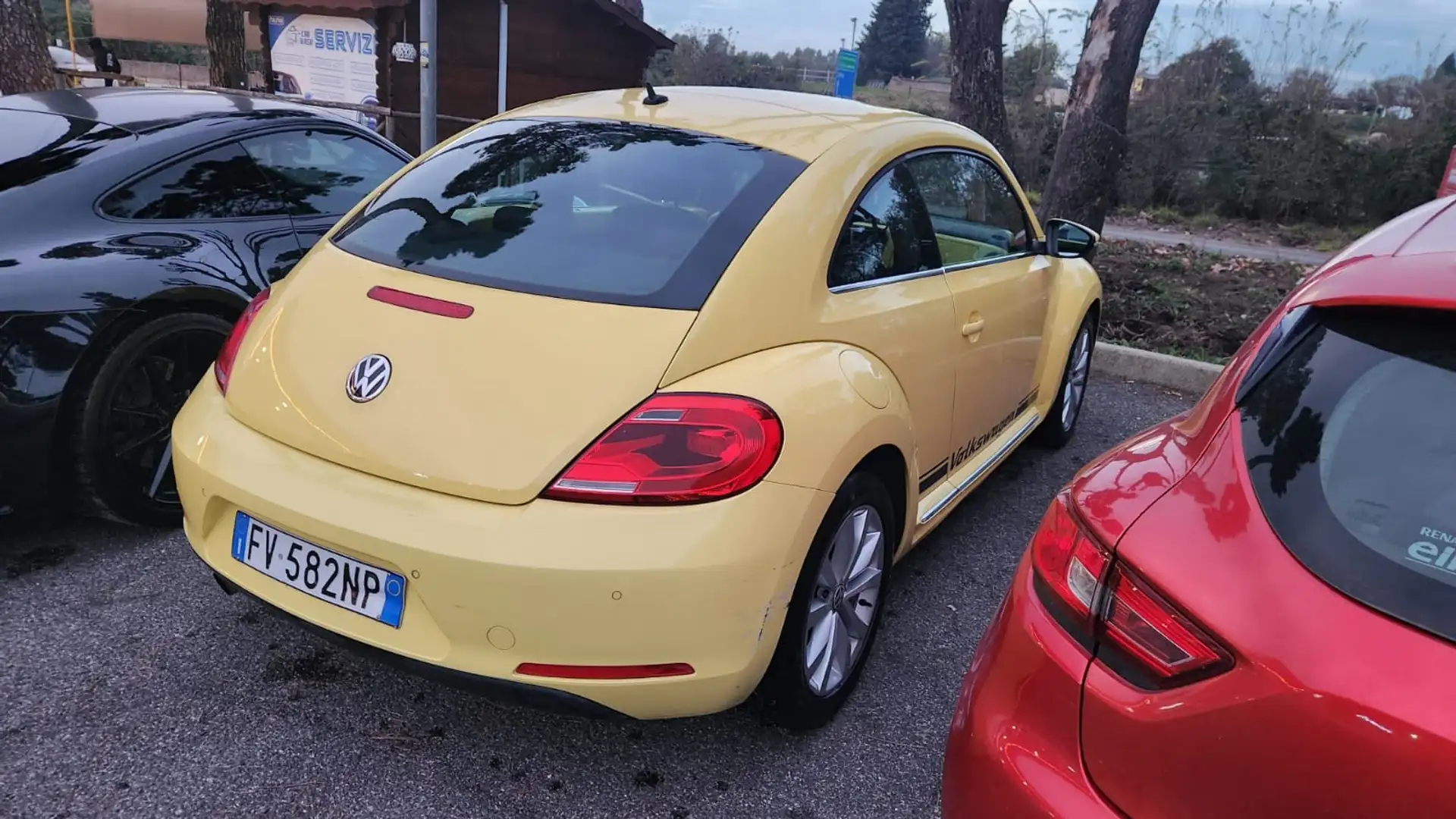 Volkswagen Maggiolino 1.6 tdi Design 105cv - 2