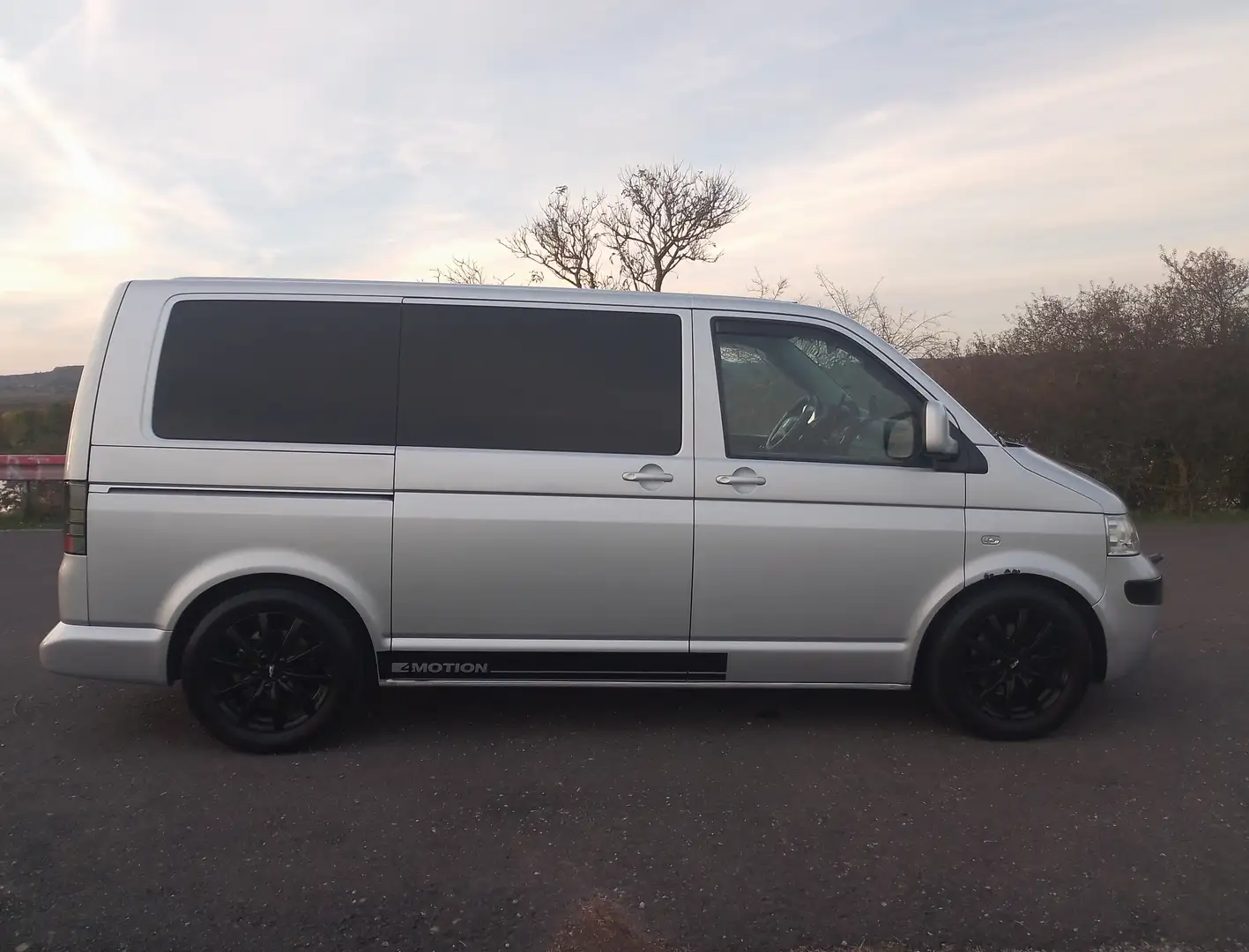 Volkswagen T5 Caravelle Caravelle Kurz (7-Si.) Серебристый - 2