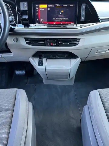 Volkswagen Multivan view 17