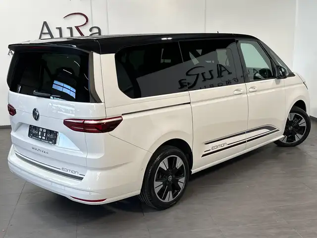 Volkswagen Multivan view 5