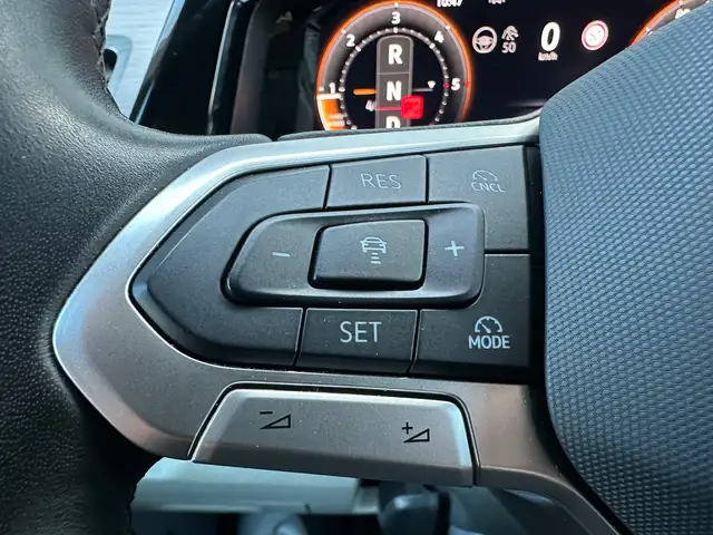 Volkswagen Multivan view 15