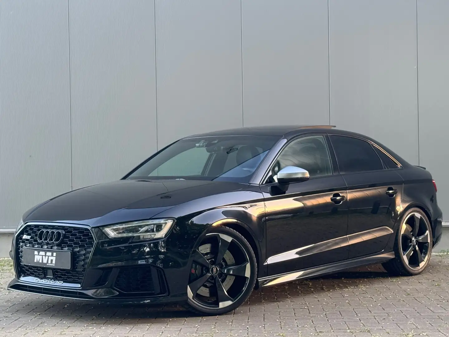 Audi A3 Limousine 2.5 TFSI RS3 Quattro - Panorama - Leder Zwart - 1
