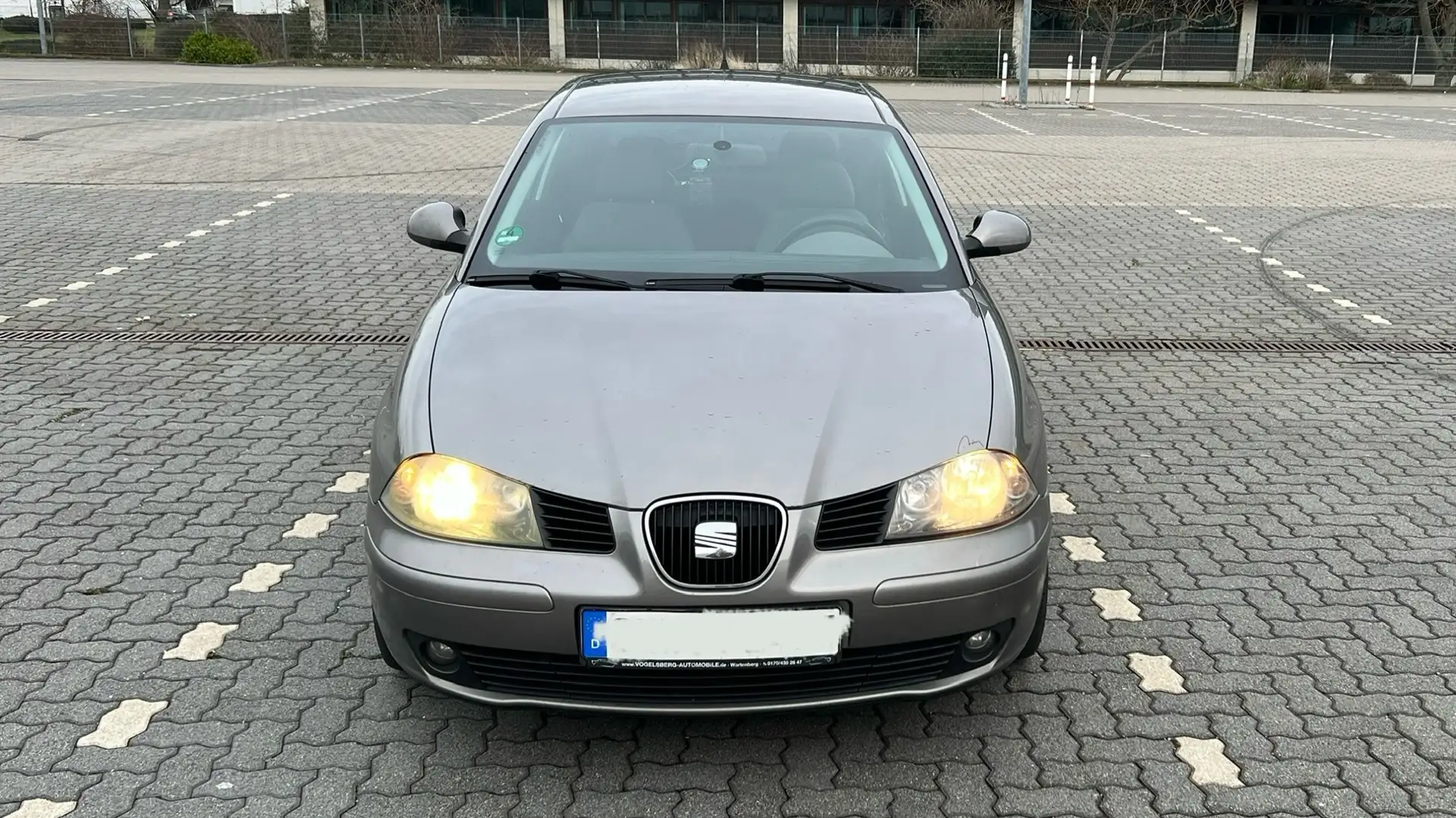 SEAT Ibiza 1.9TDI GRÜNE PLAKETTE Grau - 2