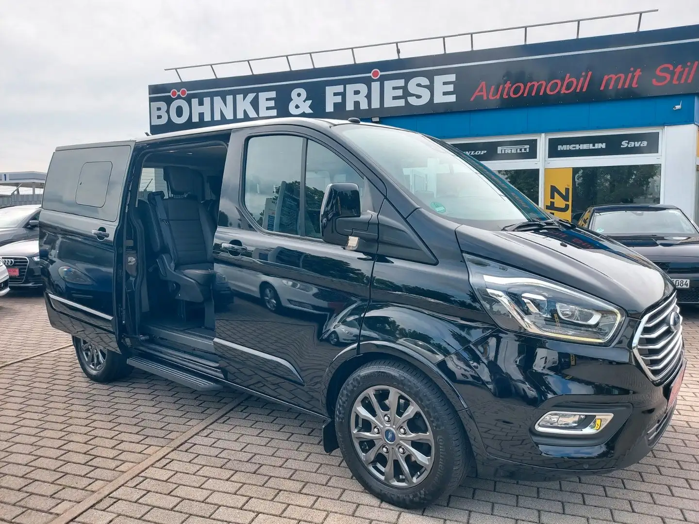 Ford Transit Tourneo Custom Kombi 310 L1 Titanium Negro - 1