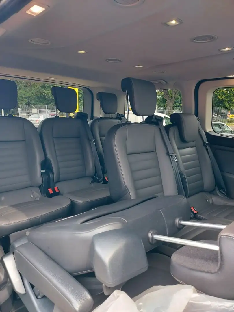 Ford Transit Tourneo Custom Kombi 310 L1 Titanium Negro - 2