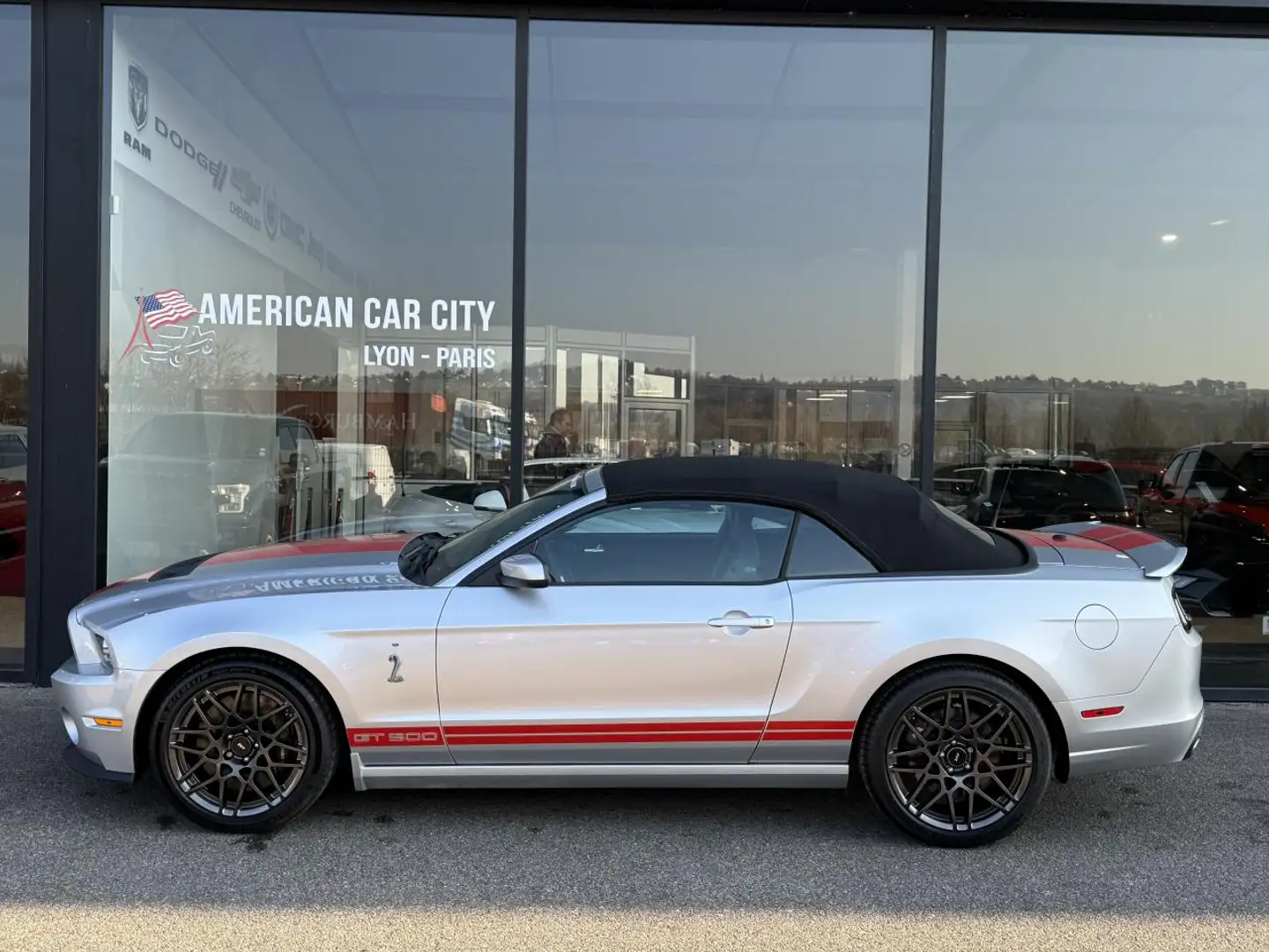 Ford Mustang Shelby GT500 Cabriolet 662hp Gris - 2