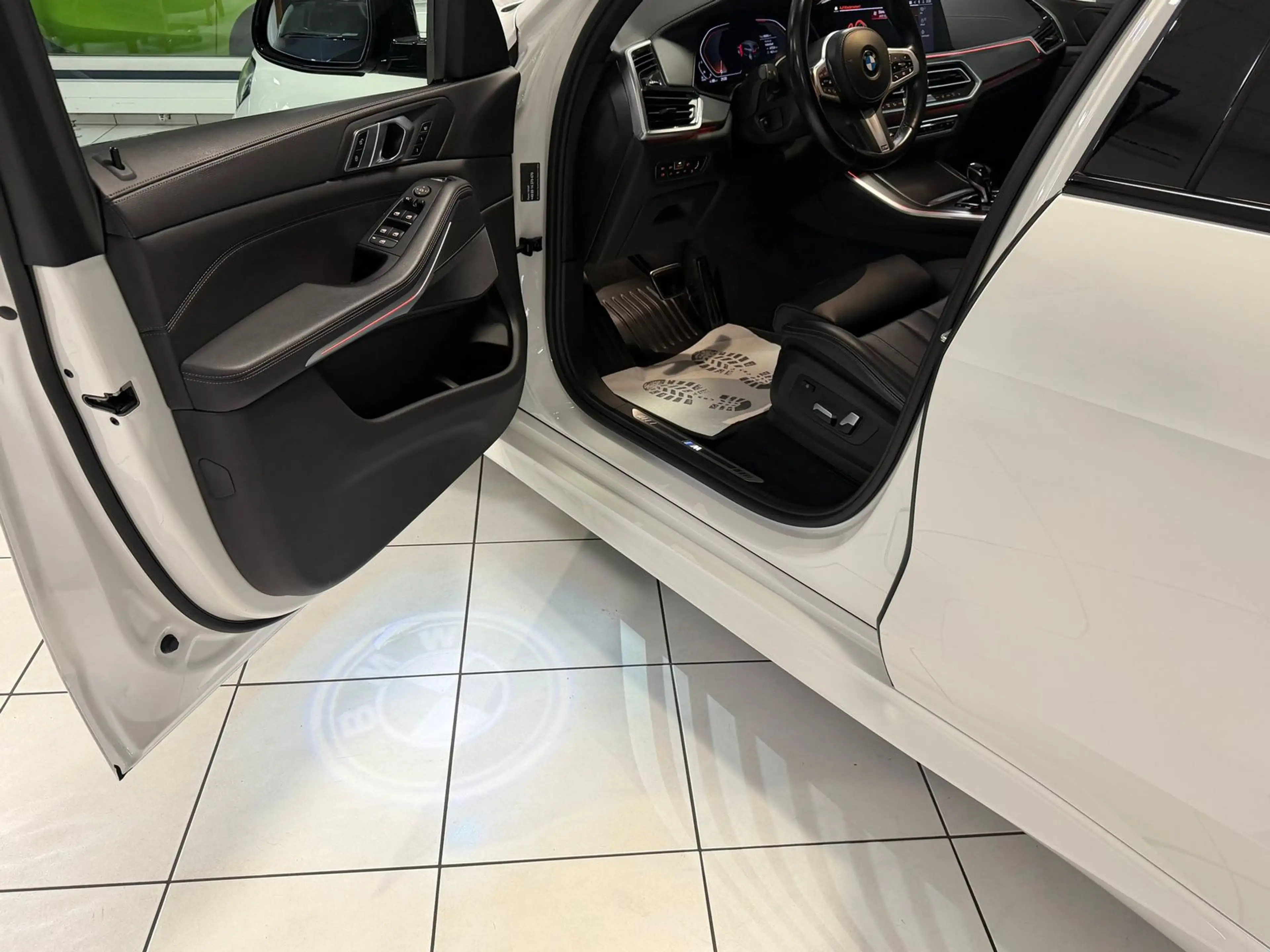 BMW X5 xDrive30d M Sport 7-Sitzer Luft Pano LED MwSt — photo 28