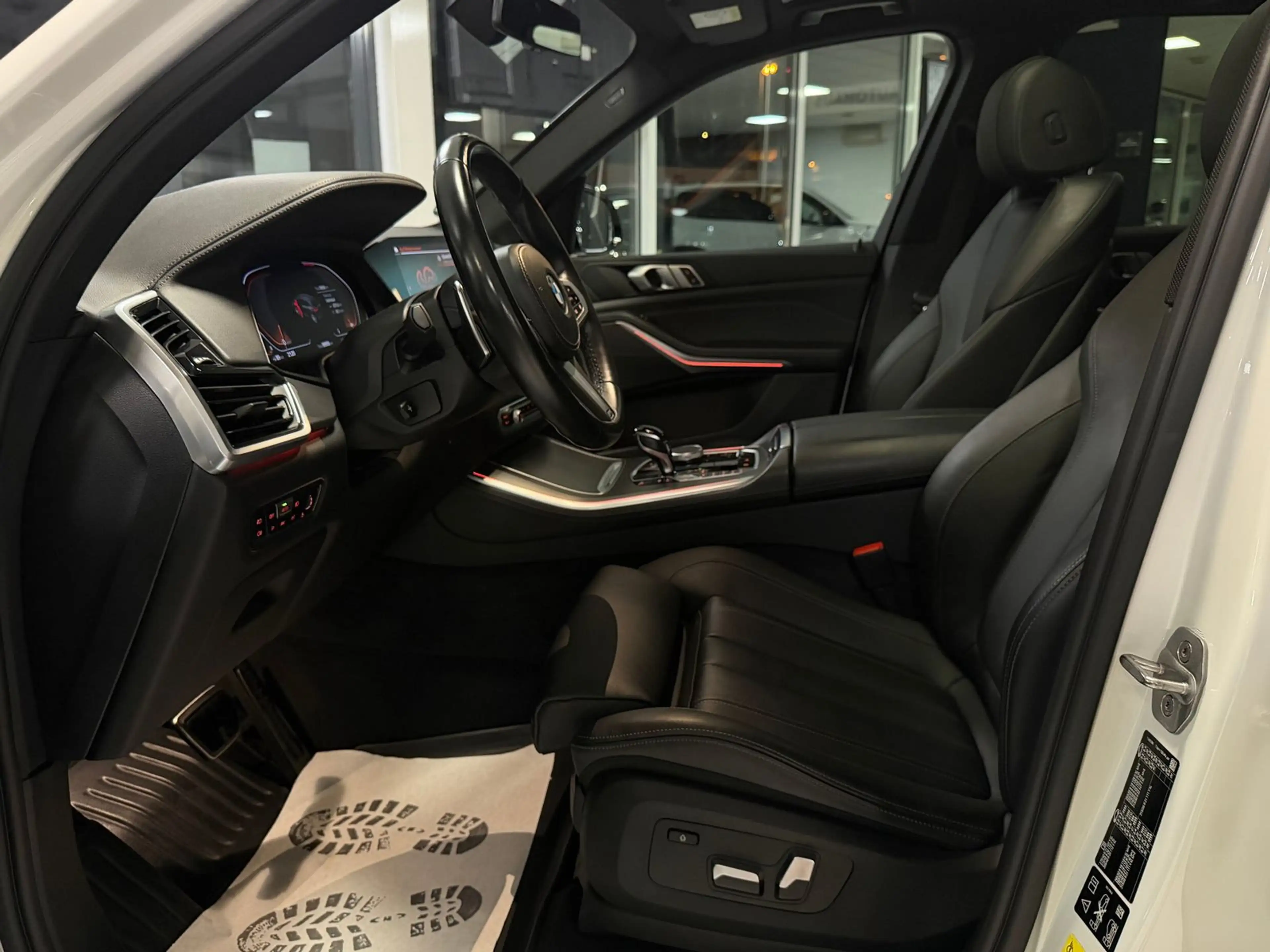 BMW X5 xDrive30d M Sport 7-Sitzer Luft Pano LED MwSt — photo 26