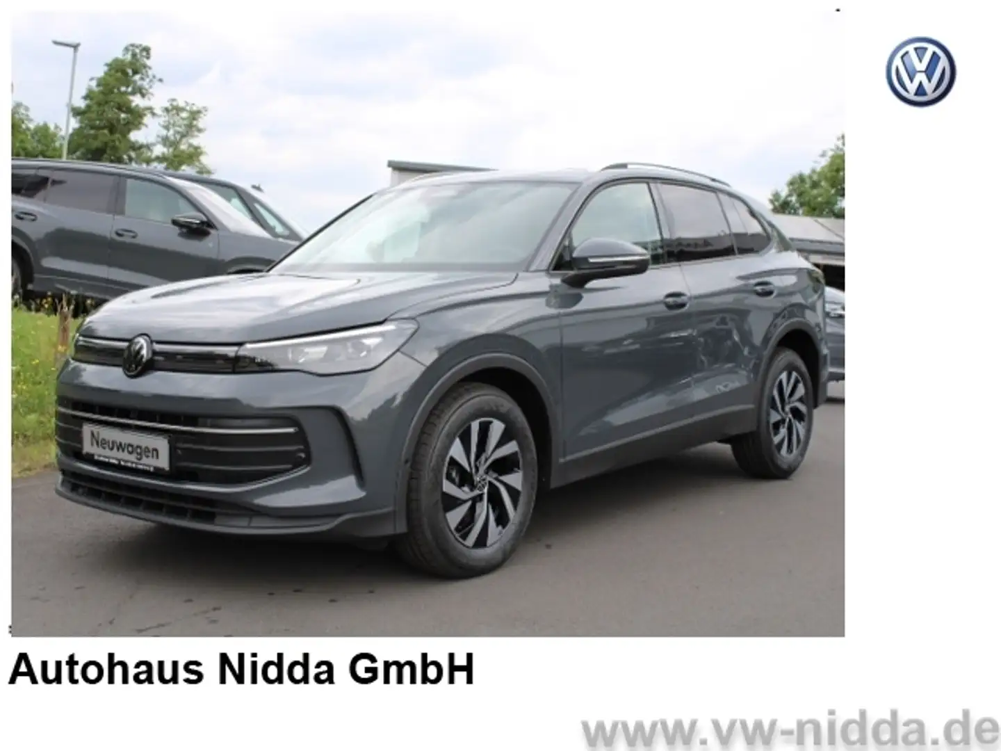 Volkswagen Tiguan 1.5 eTSI NEUWAGEN -PANO-NAVI-KAMERA- LED PLUS Grijs - 1