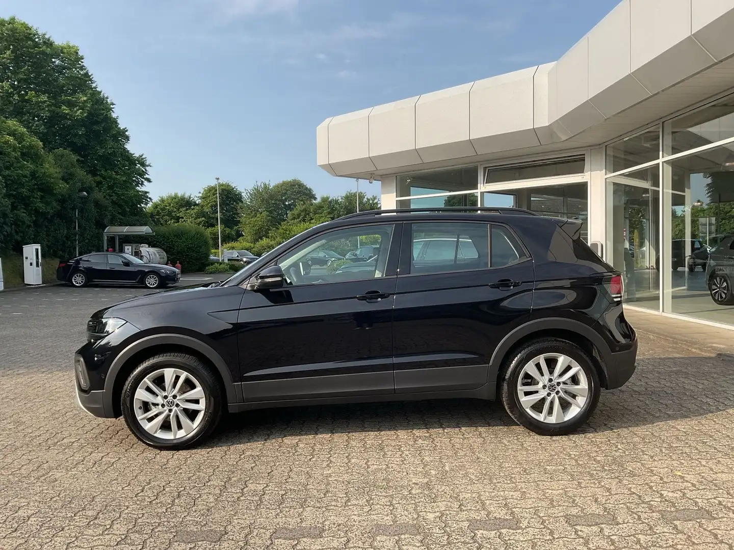 Volkswagen T-Cross Life 1.0 TSI DSG GJR ACC Navi PDC Sitzhz Schwarz - 2