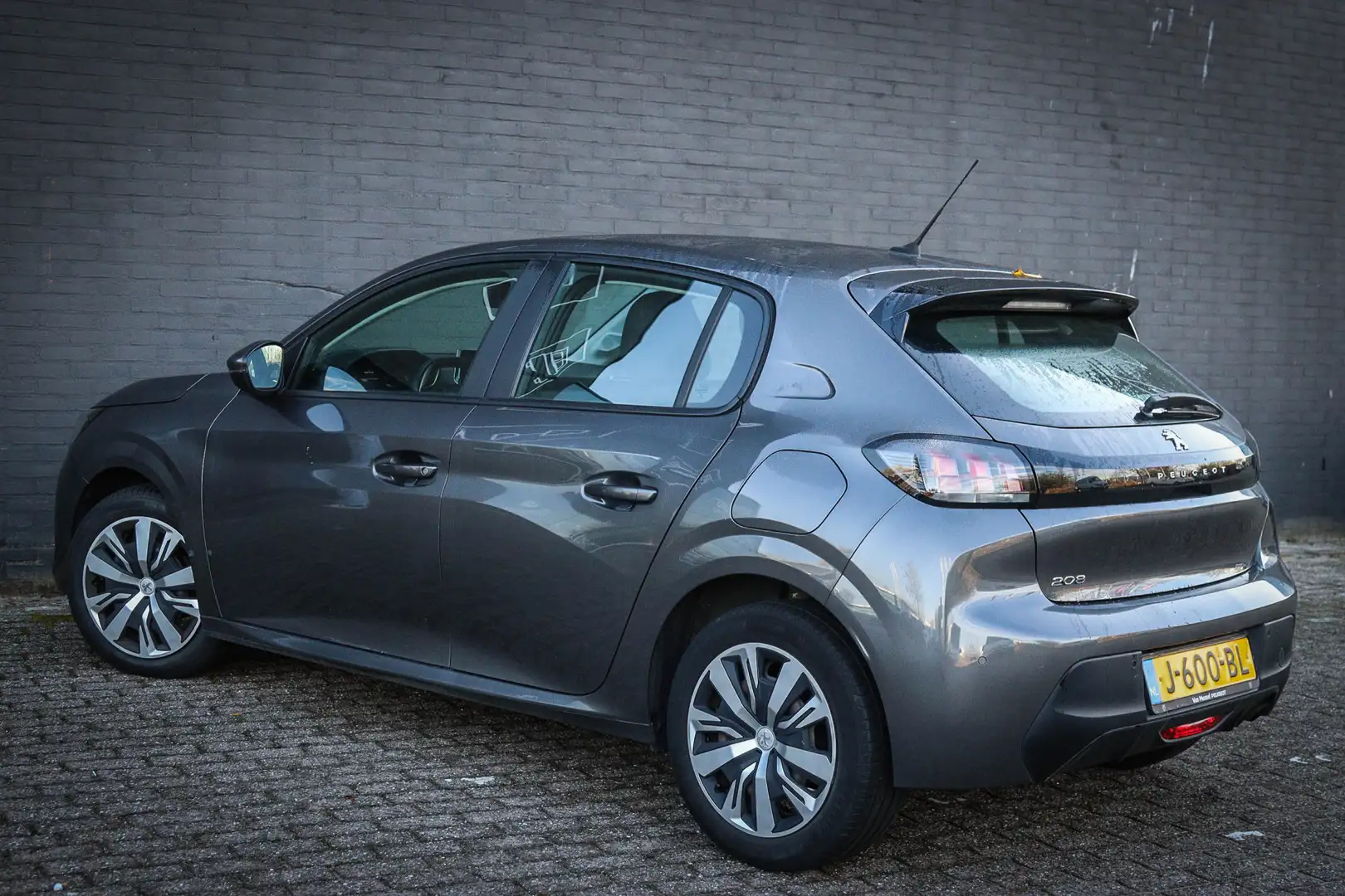 Peugeot 208 1.2 PureTech Active Net binnen - Nu al te bezichti Gris - 2