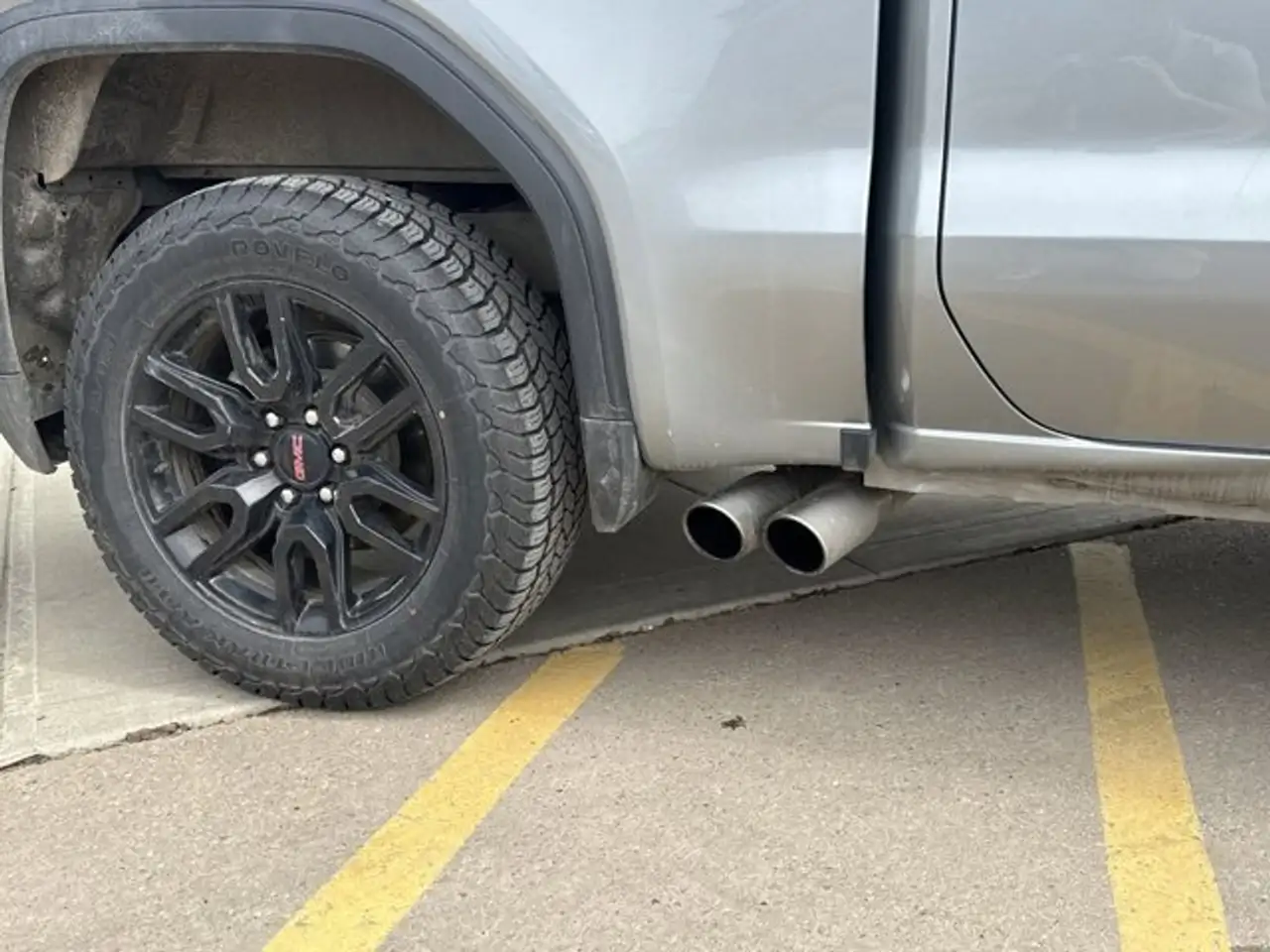 GMC Sierra 1500 снимка GMC Sierra 1500