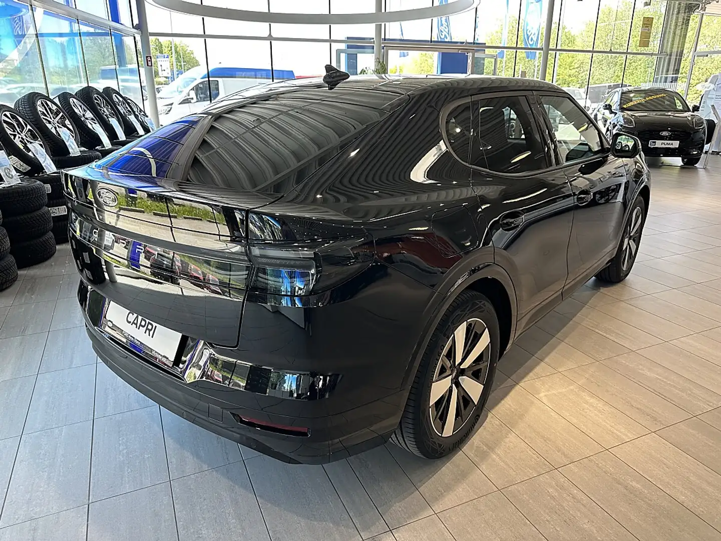Ford Capri Elektro 77kWh Extended Range Select Schwarz - 2