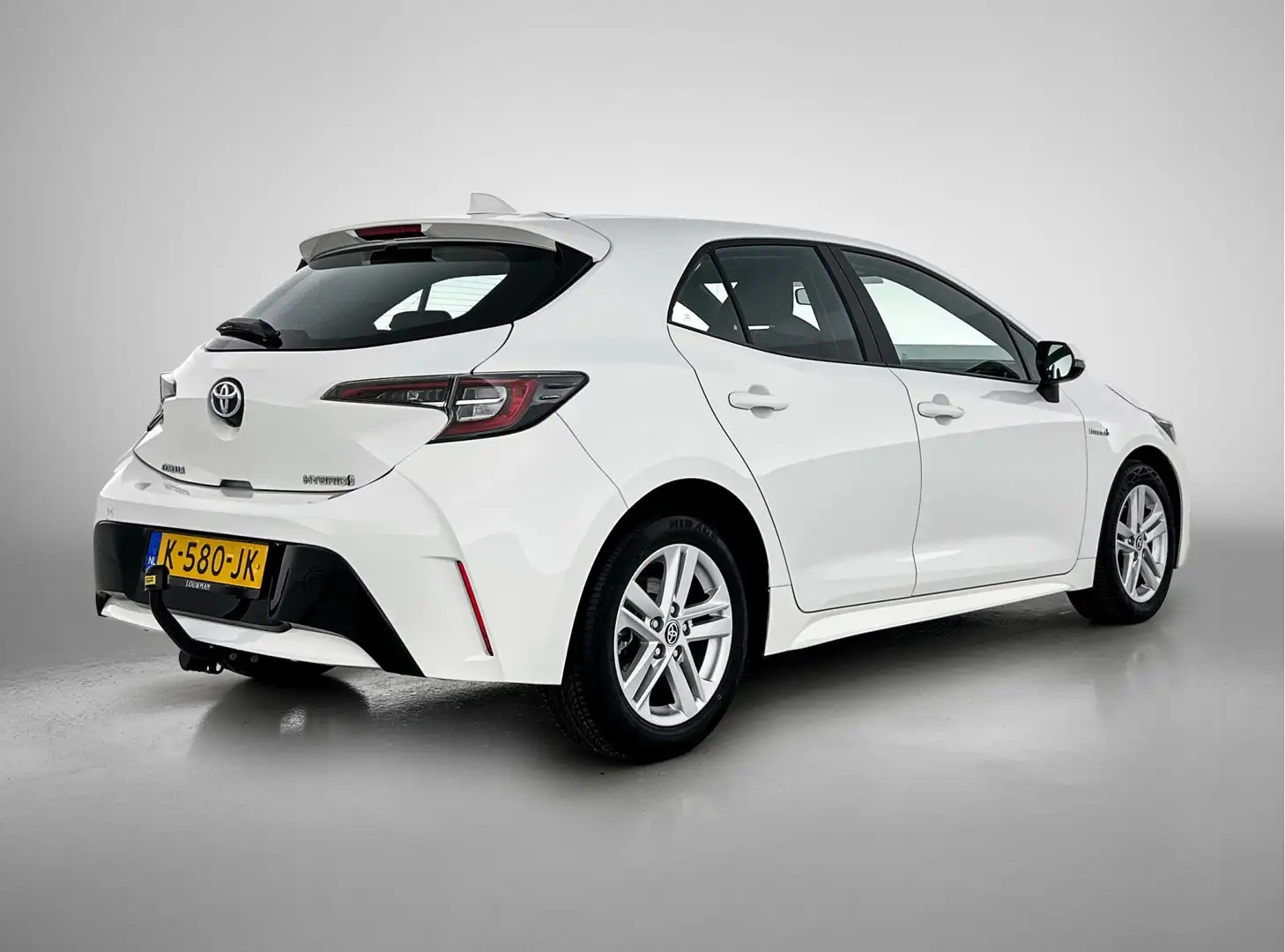 Toyota Corolla 1.8 Hybrid Active | 1e Eigenaar | Trekhaak | NIEUW Wit - 2