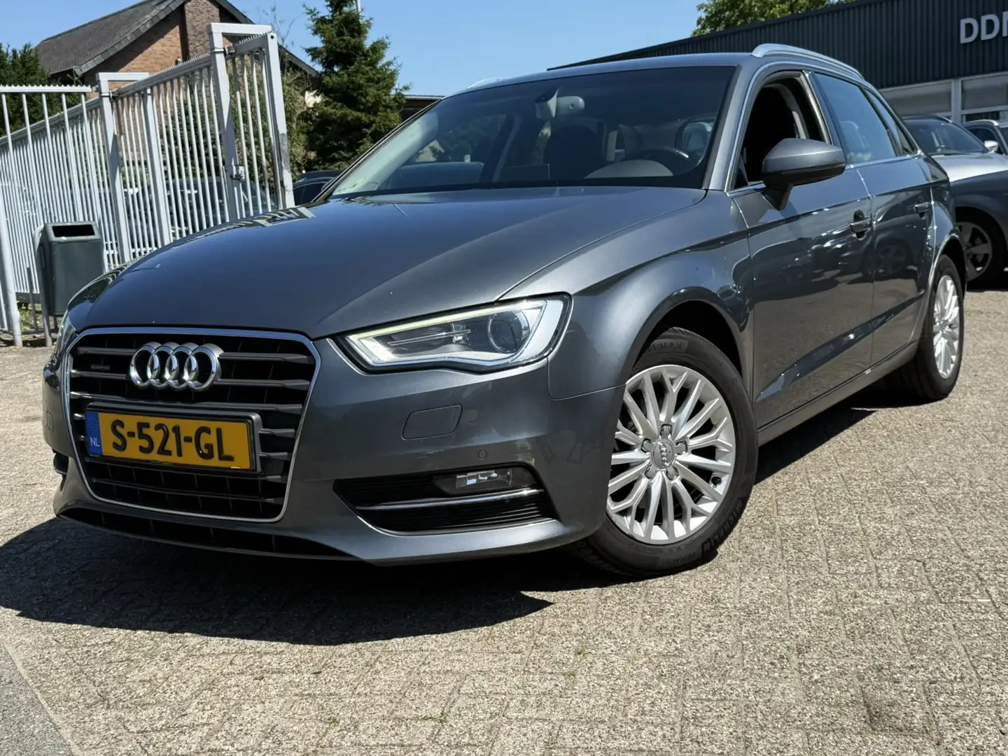 Audi A3 Sportback 2.0 TDI QUATTRO PRO LINE PLUS NAVI/LEER/ Grijs - 1