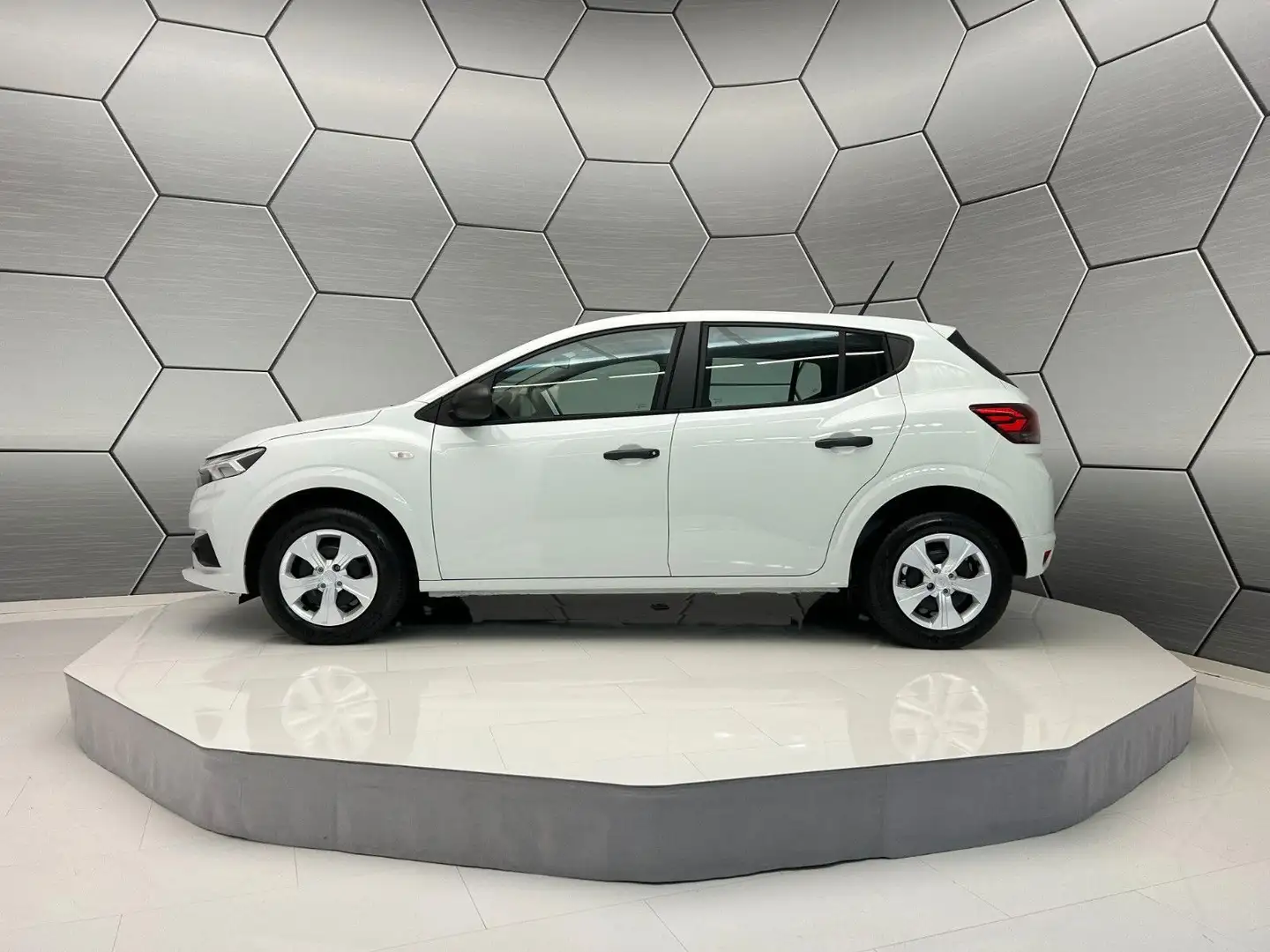 Dacia Sandero Essential SCe 65 PDC Wit - 2