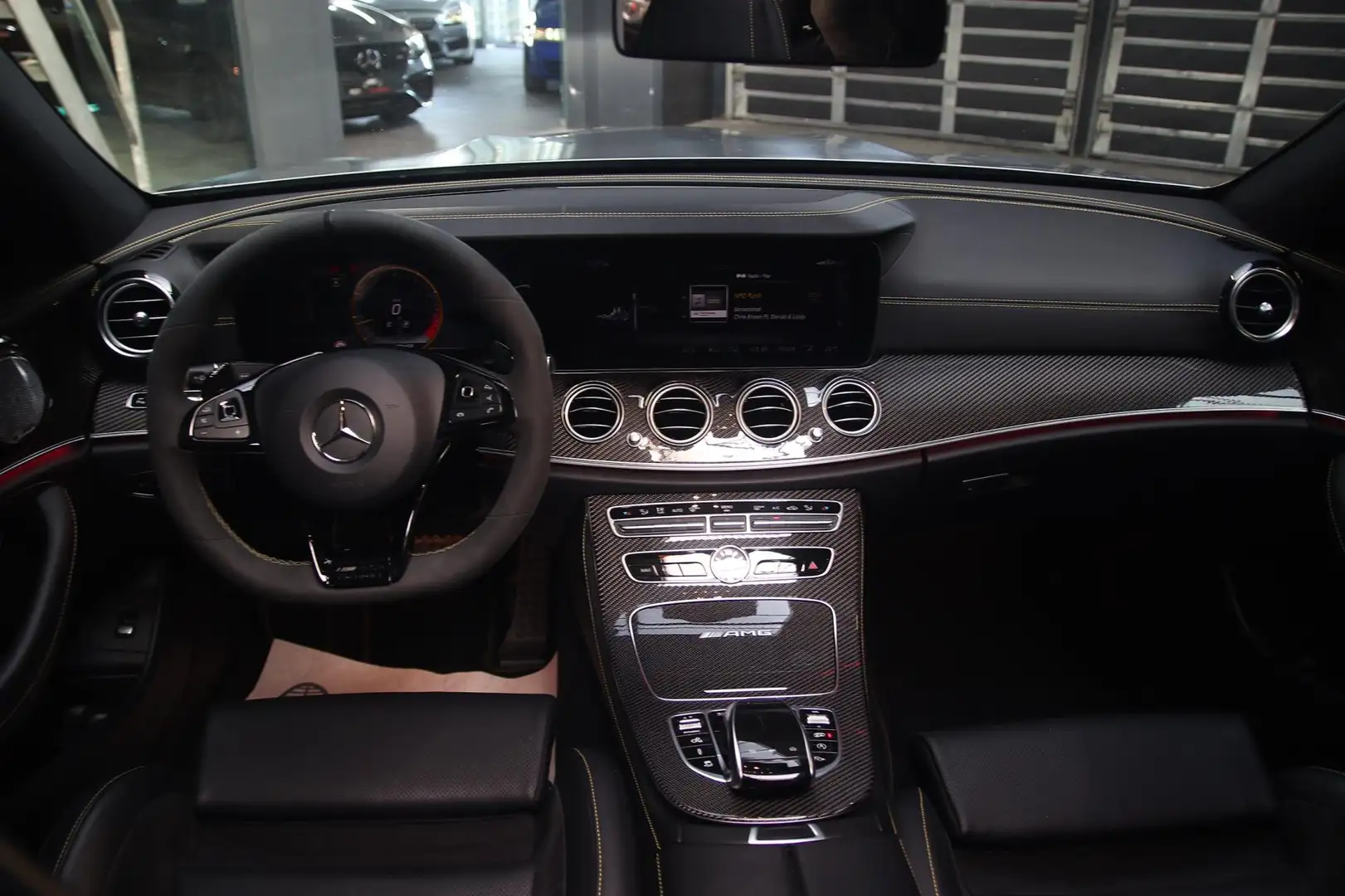 Mercedes-Benz E 63 AMG S E63 S 4MATIC Edition 1 CARBON-PANO-HUD-MEMORY Šedá - 2