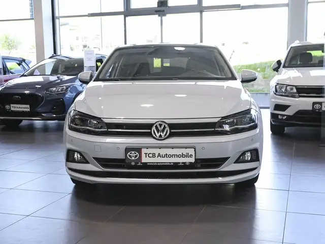 Volkswagen Polo view 5