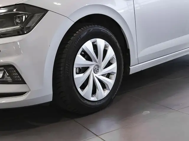 Volkswagen Polo view 13