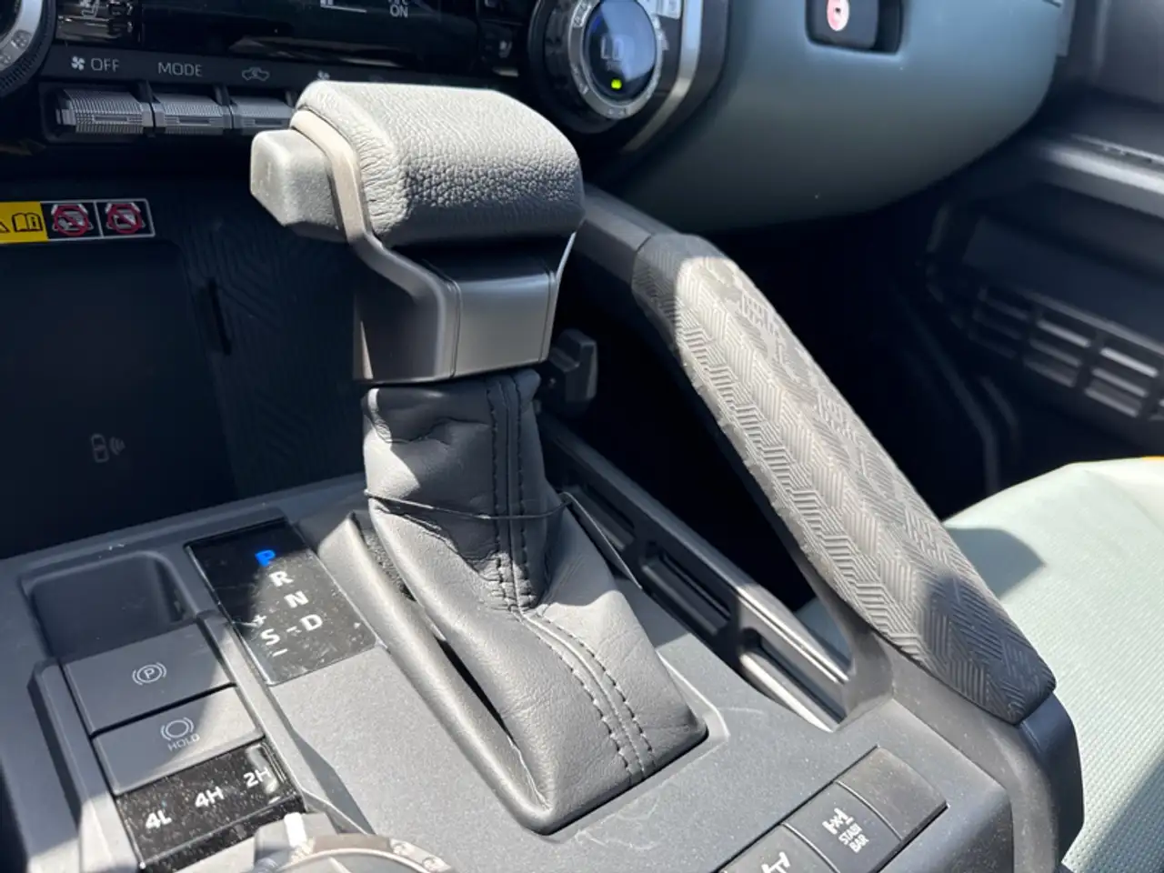 Toyota Tacoma снимка Toyota Tacoma