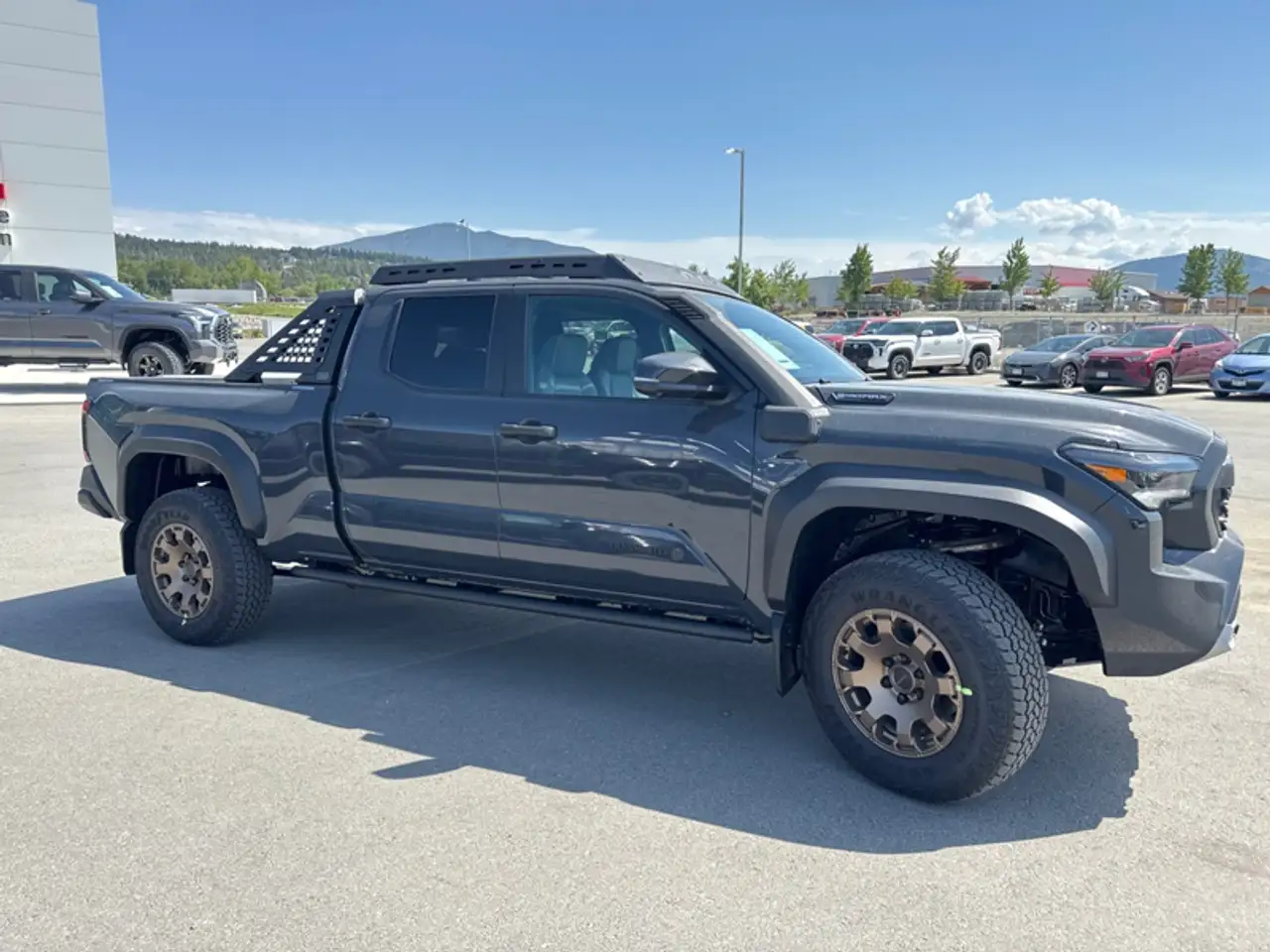 Toyota Tacoma снимка Toyota Tacoma