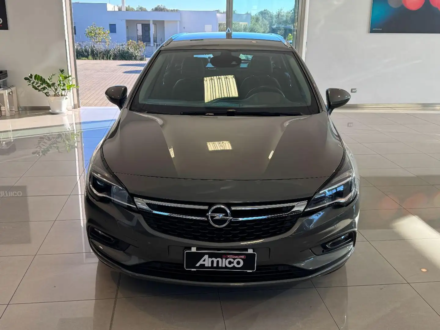 Opel Astra Station Wagon 1.6 CDTi 136 CV Innovation Grijs - 2