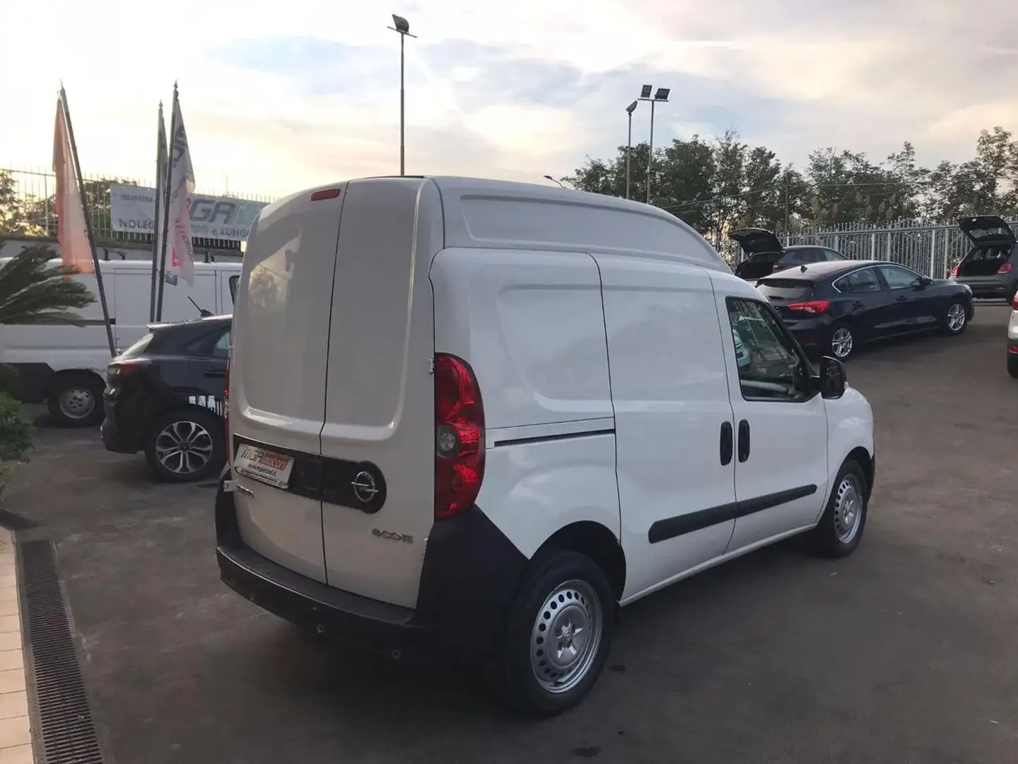 Opel Combo 1.6 CDTI 105CV PC-TA Van Blitz (1000kg) E6 Bianco - 2