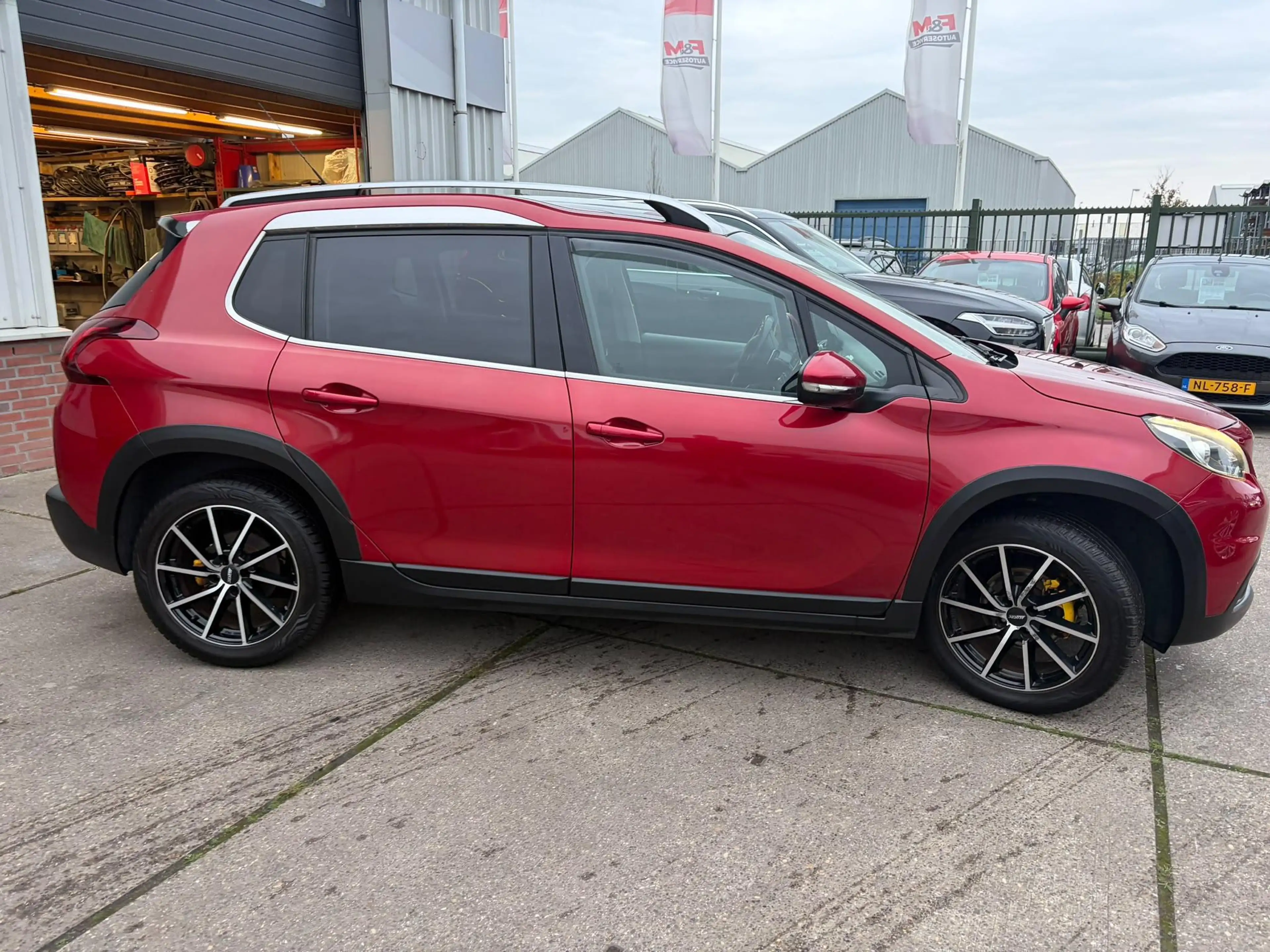 Peugeot 2008 1.2 PureTech Allure Automaat, incl nieuwe motor+di — photo 5