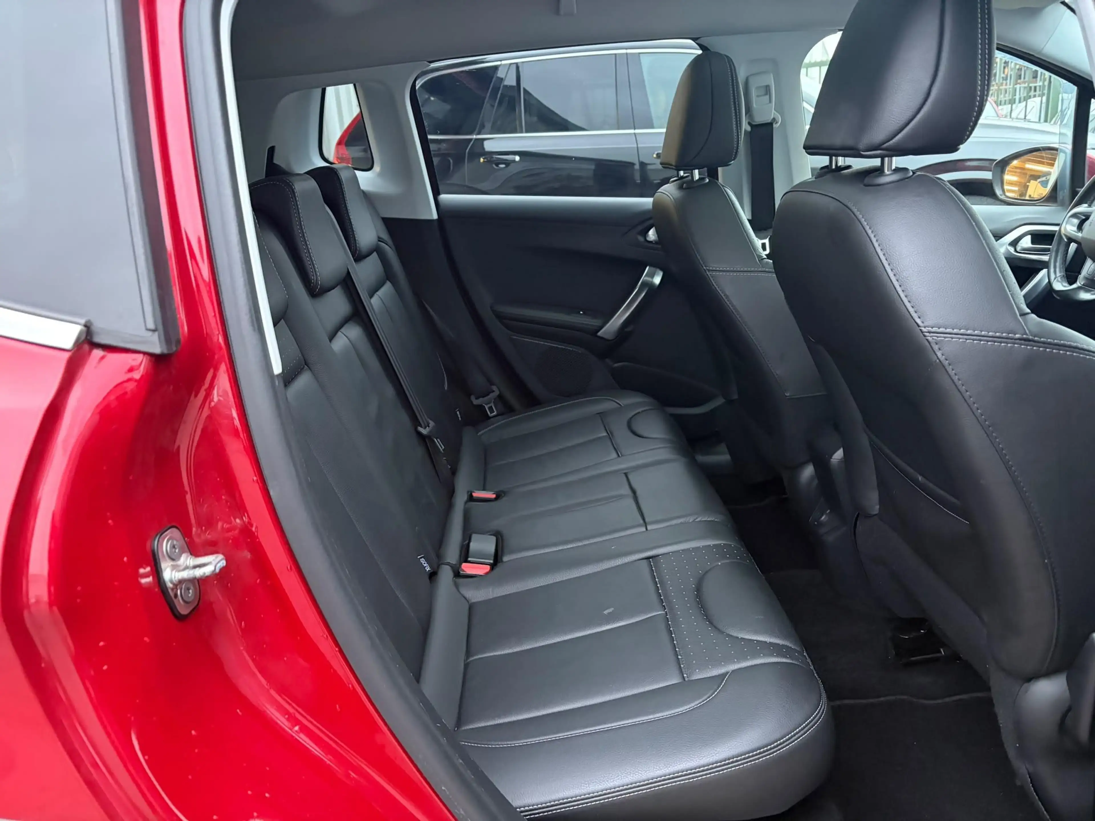 Peugeot 2008 1.2 PureTech Allure Automaat, incl nieuwe motor+di — photo 11