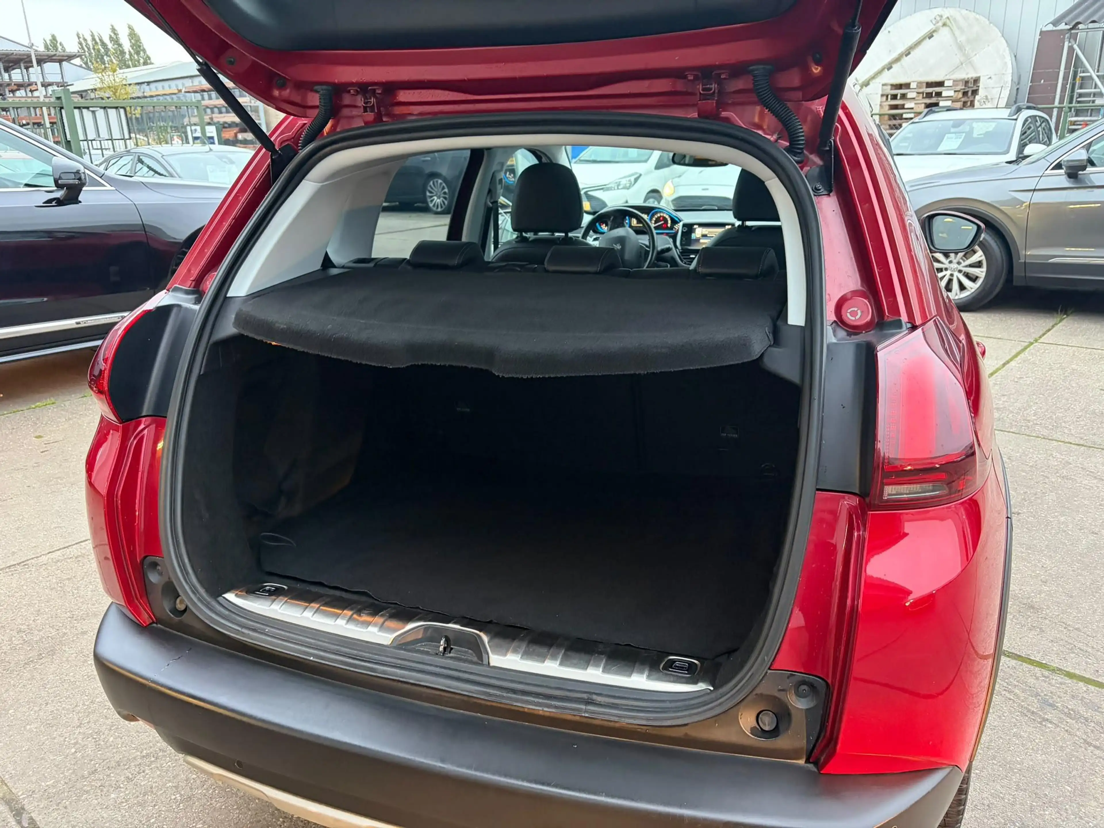 Peugeot 2008 1.2 PureTech Allure Automaat, incl nieuwe motor+di — photo 13