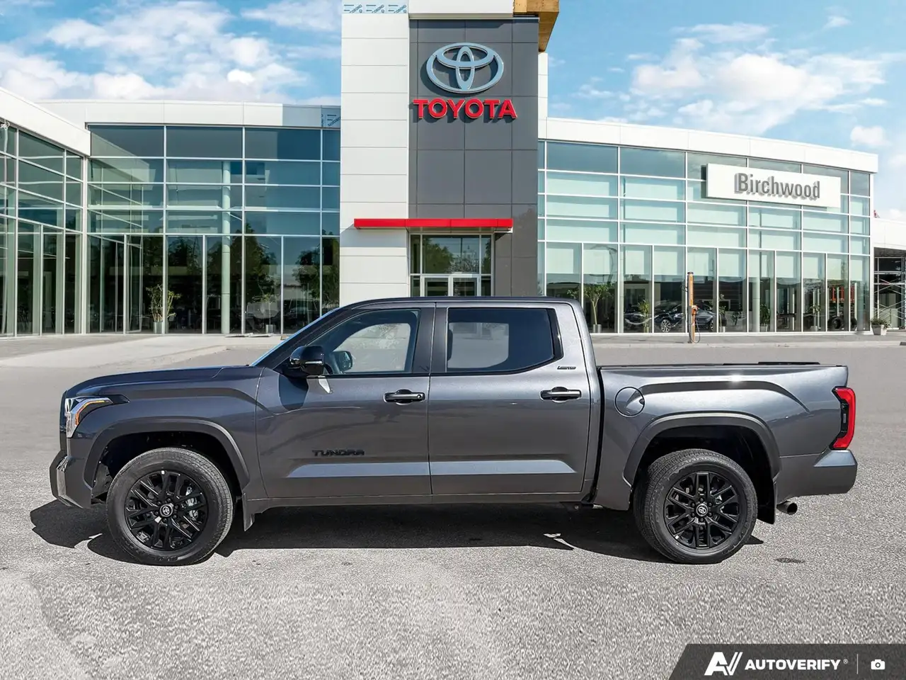 Toyota Tundra снимка Toyota Tundra