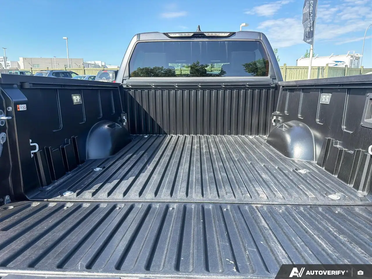 Toyota Tundra снимка Toyota Tundra