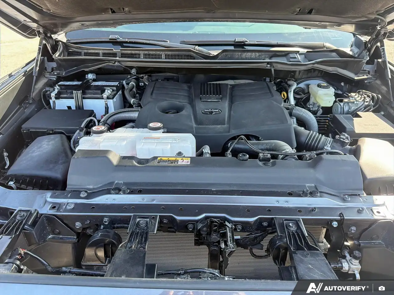Toyota Tundra снимка Toyota Tundra