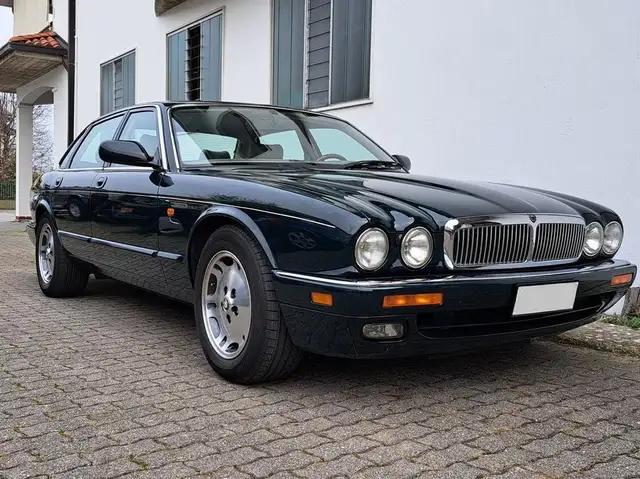 Jaguar XJ6 3.2 Executive (XJ40)