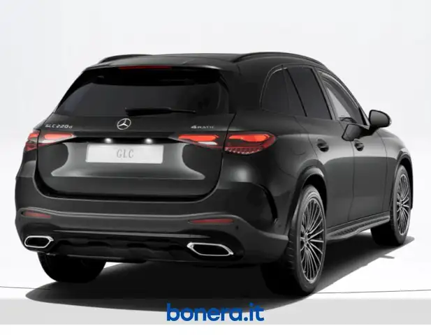 Mercedes-Benz GLC view 3