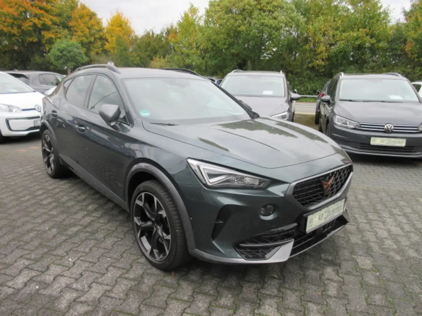 CUPRA Formentor VZ 1.4 eHybrid NAVI PANORAMA KAMERA LED ACC ALU APS KEYLESS SITZHEIZUNG Grün - 1