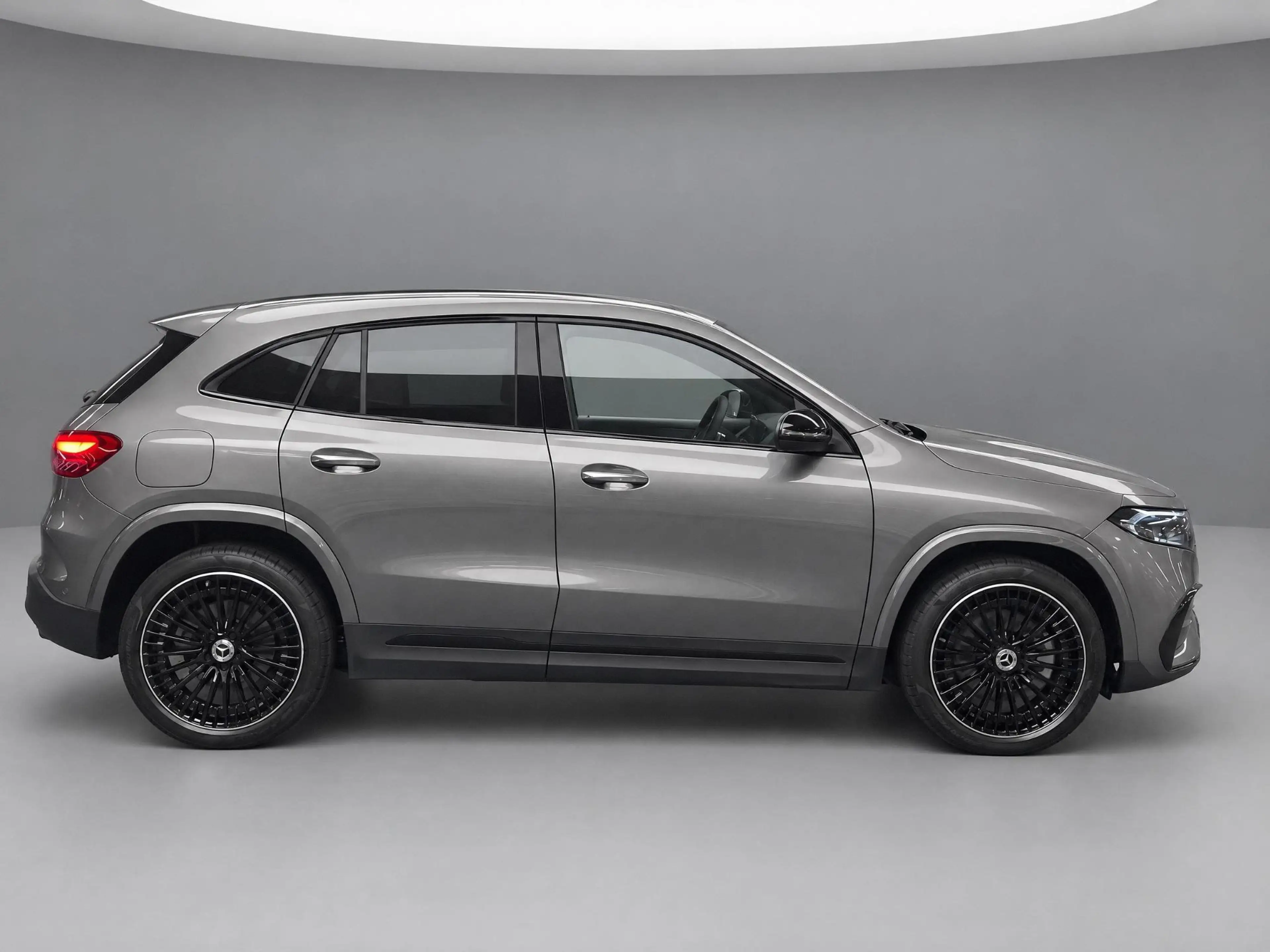 Mercedes-Benz EQA 250 250+ AMG Line 71 kWh — photo 3