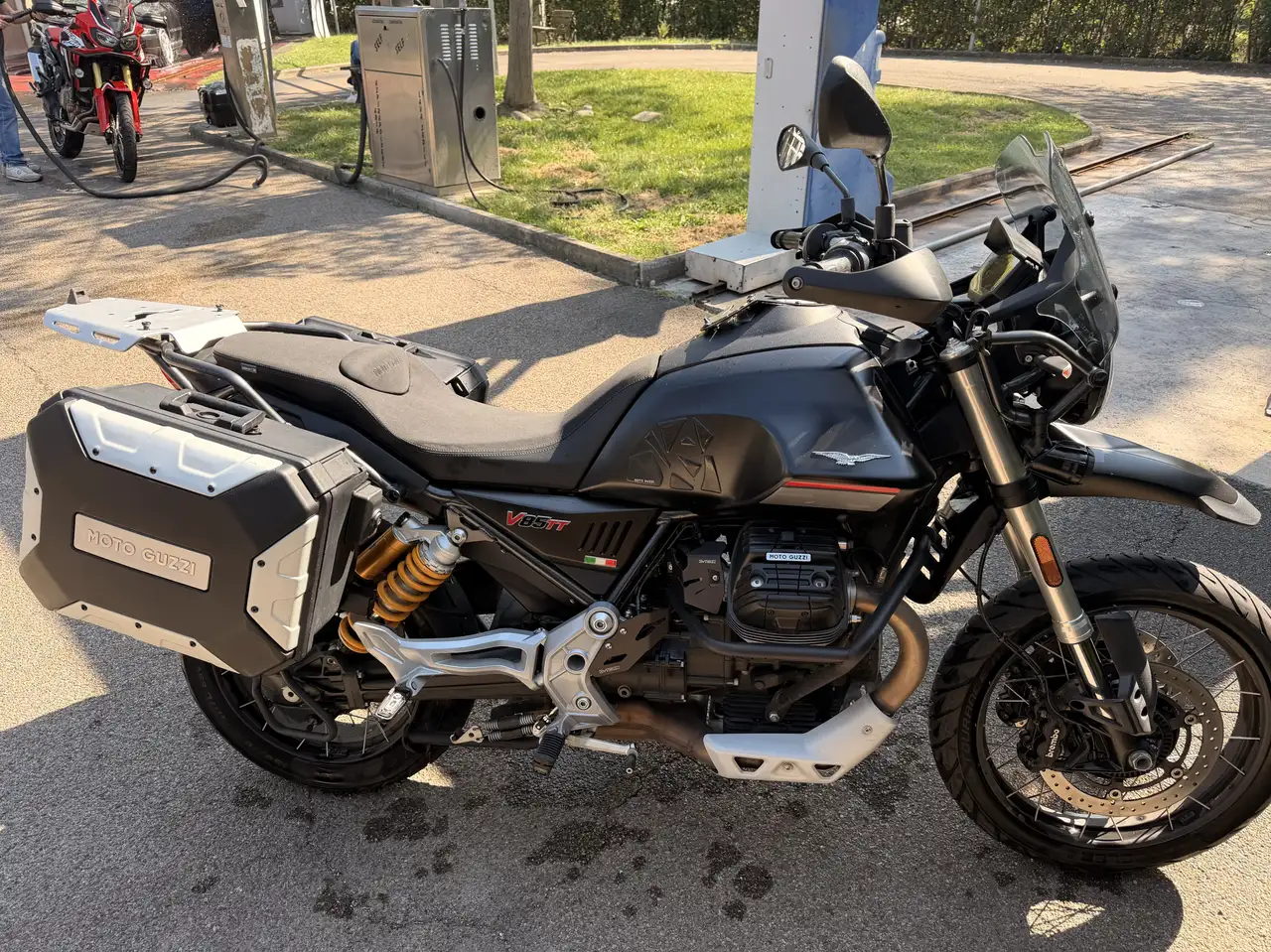 Moto Guzzi V 85 TT