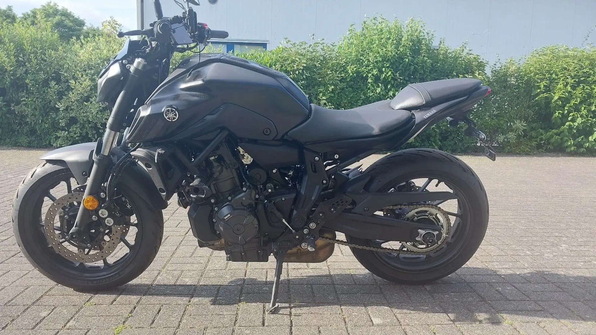 Yamaha MT-07 Tiefer / viel Zubehör Schwarz - 2