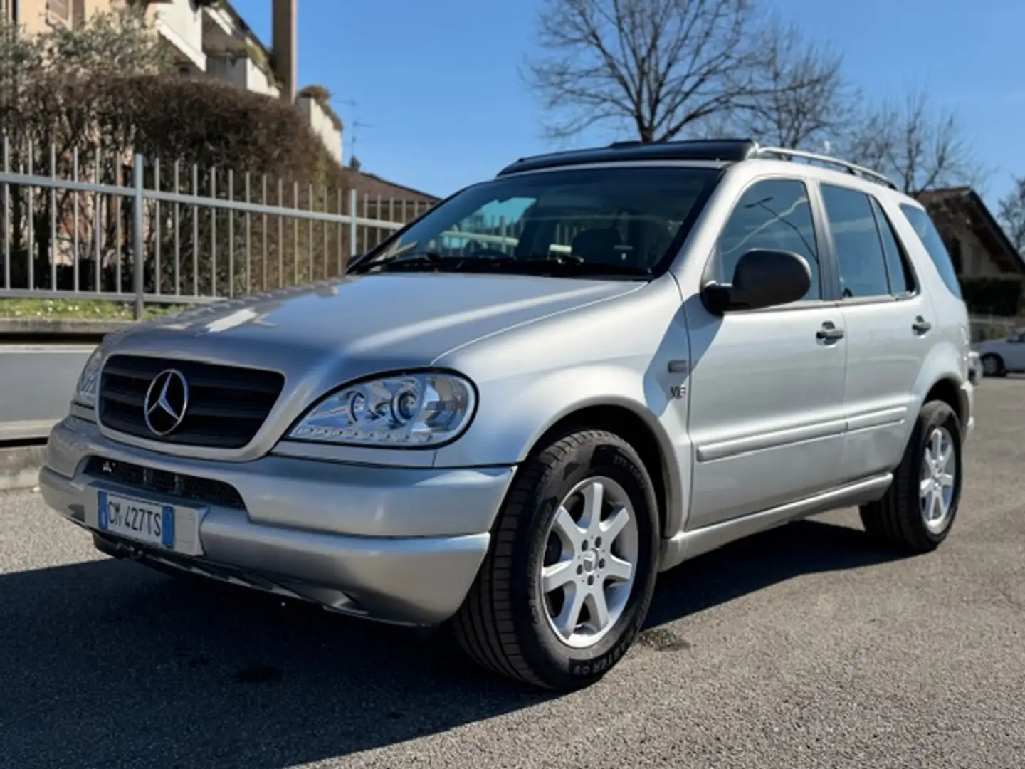 Mercedes-Benz ML 430 Classe ML 430 V8 4x4 GPL guida a destra Silber - 1