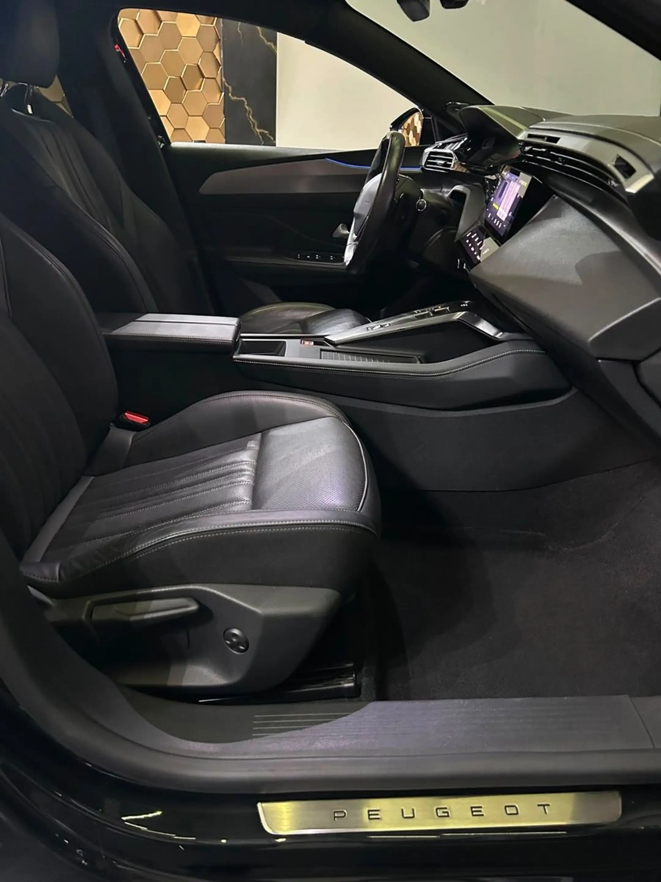 Peugeot 308 GT /Focal/Memory/ACC/Matrix — photo 12