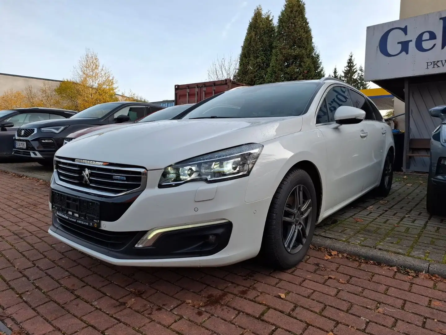 Peugeot 508 SW Allure 2.0HDi 150 PS*Parkassist*LED *TOP* Blanc - 2